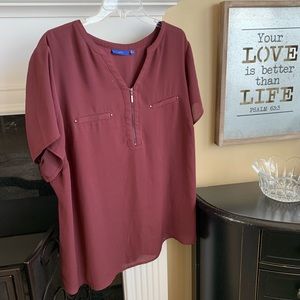 Wine colored tunic top with zipper detail